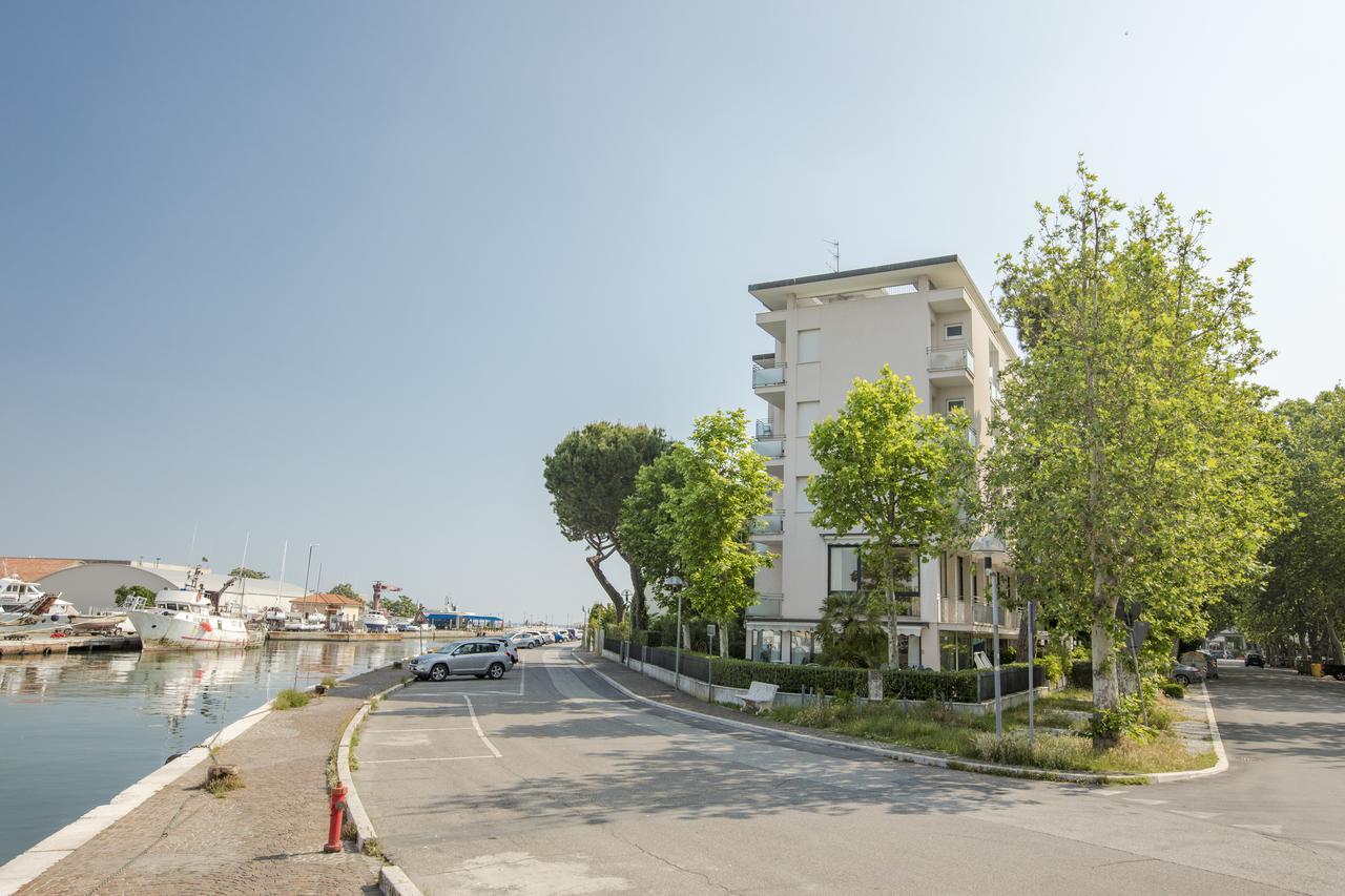 Hotel Baltic Cesenatico Esterno foto