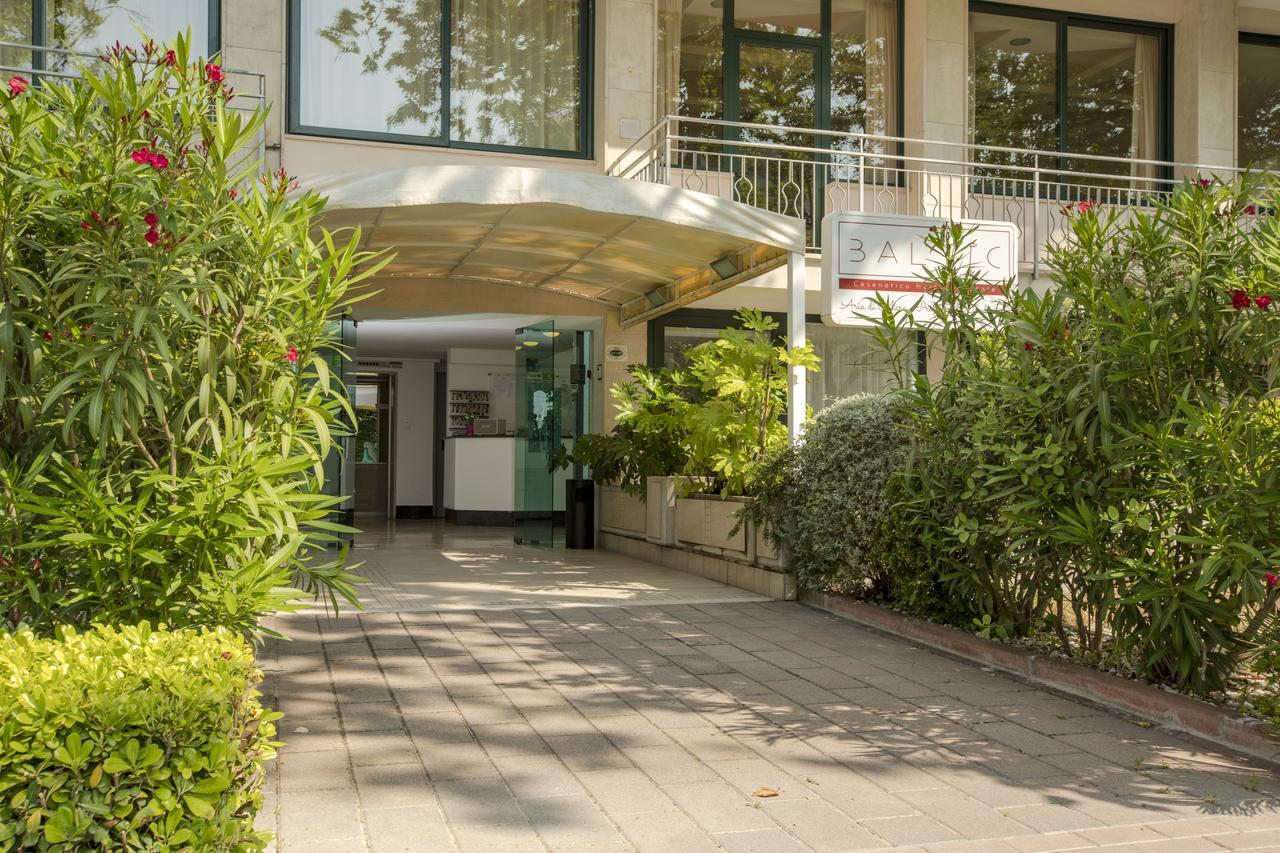 Hotel Baltic Cesenatico Esterno foto